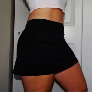 Black tennis/golf skort